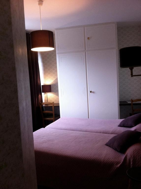 Logis Terrasse Hotel Lisieux Room photo